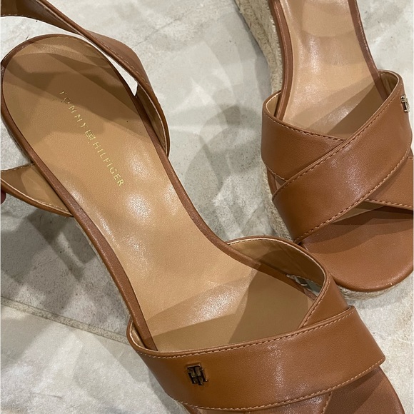 Tommy Hilfiger Brown Pumps Wedge Sandals / Heels with Ankle Strap | Size 9.5 - Picture 4 of 8